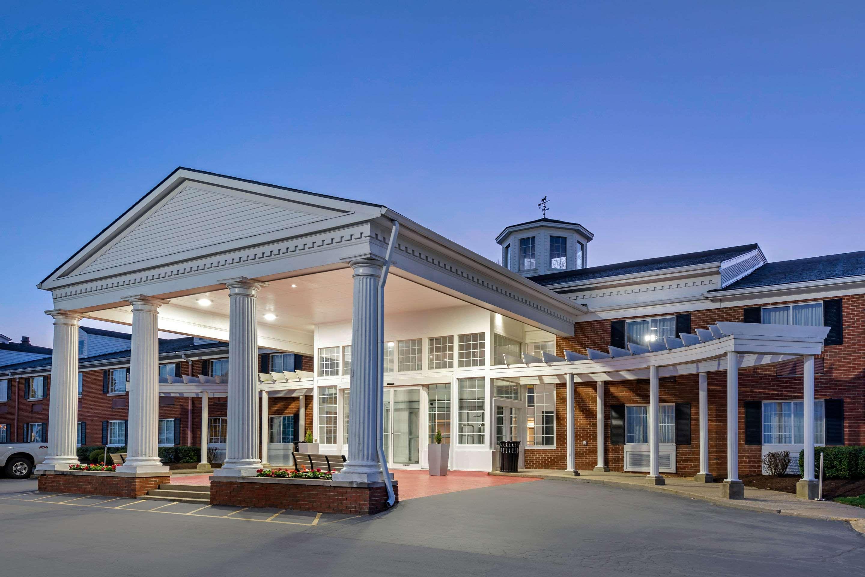 Clarion Hotel Conference Center - North Lexington Exterior foto
